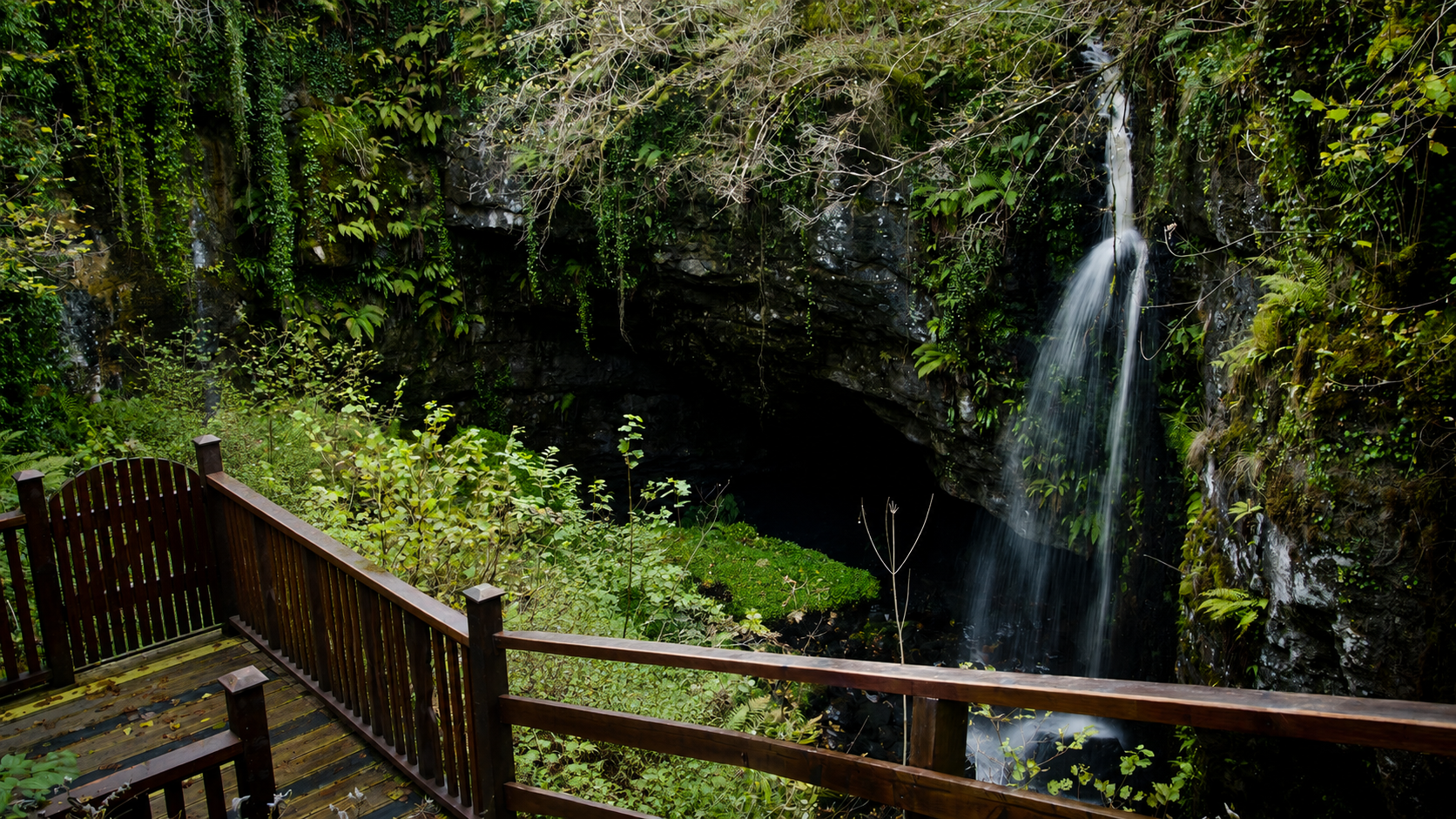 Pollnagollum Cave